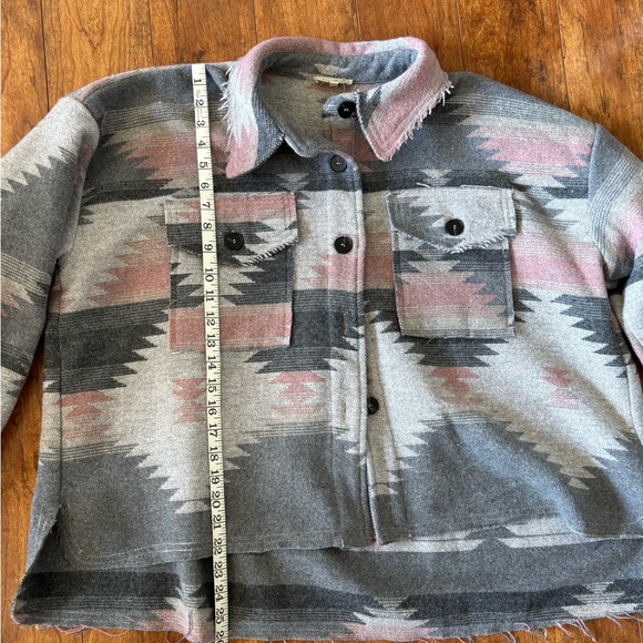 Aztec Patterned Jacket NWOT - Picture 3 of 7
